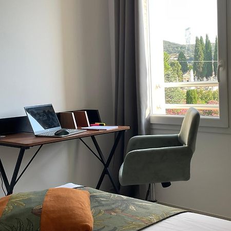 Val Des Bruyeres - Gite 15Mn Pezenas Avec Terrasse Et Cour Close - Parking Privatif Securise - Wifi Ftth Gratuit Neffies エクステリア 写真